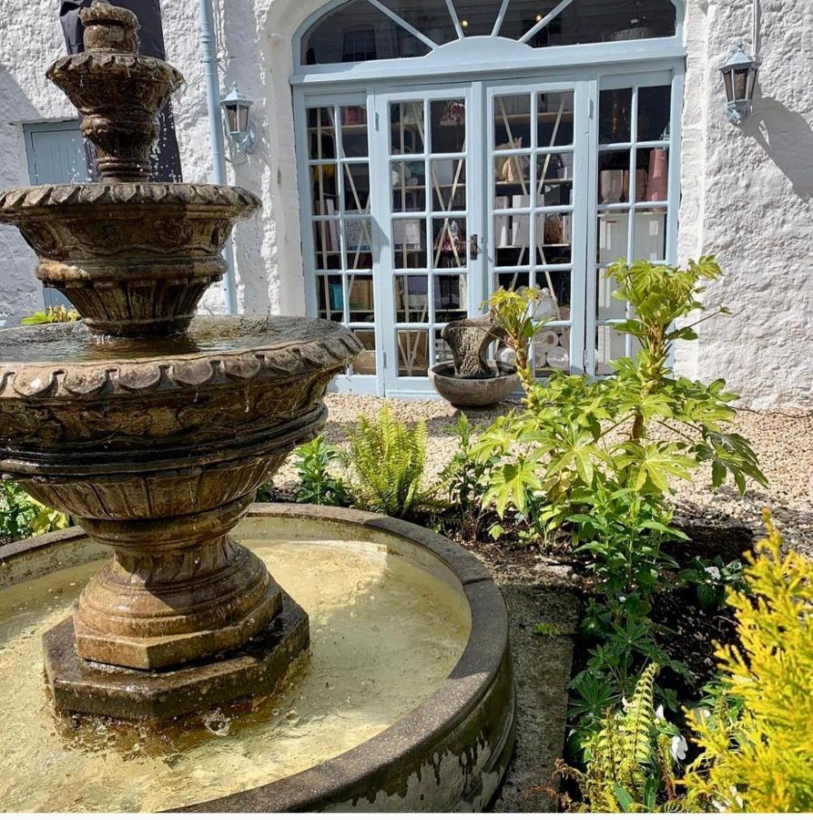 The Stables Townhouse B&B Birr Exterior photo