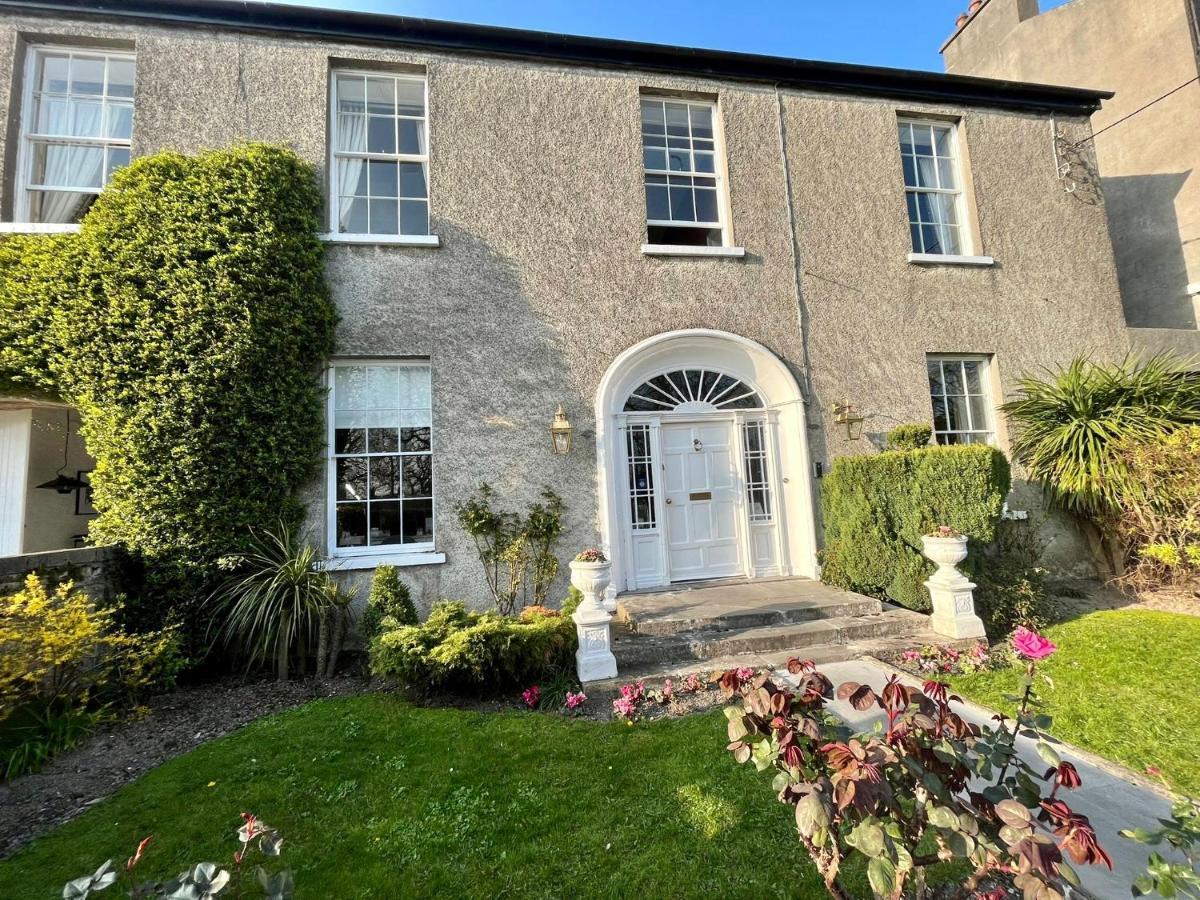 The Stables Townhouse B&B Birr Exterior photo